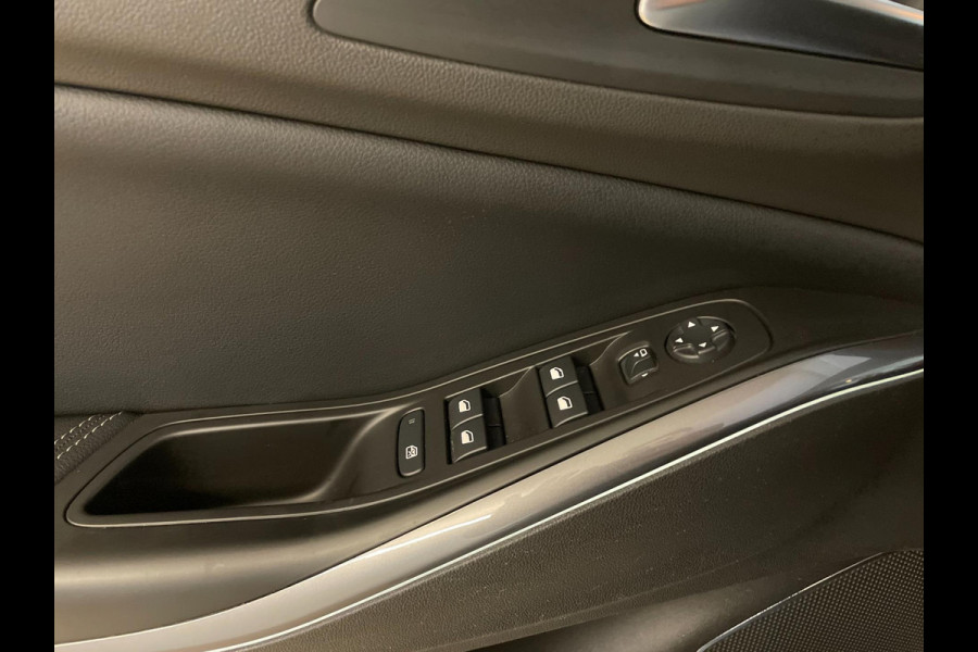 Opel Grandland X 1.2 Turbo Business Executive AIRCO CLIMA NAVI CRUISE BLUETOOTH APPLE CARPLAY CAMERA ELEK KLEP TREKHAAK NIEUWSTAAT Opel Grandland X 1.2 Turbo Business Executive AIRCO CLIMA NAVI CRUISE BLUETOOTH APPLE CARPLAY CAMERA ELEK KLEP TREKHAAK NIEUWSTAAT