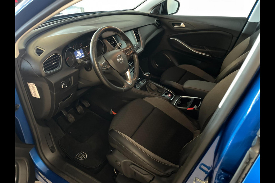 Opel Grandland X 1.2 Turbo Business Executive AIRCO CLIMA NAVI CRUISE BLUETOOTH APPLE CARPLAY CAMERA ELEK KLEP TREKHAAK NIEUWSTAAT Opel Grandland X 1.2 Turbo Business Executive AIRCO CLIMA NAVI CRUISE BLUETOOTH APPLE CARPLAY CAMERA ELEK KLEP TREKHAAK NIEUWSTAAT