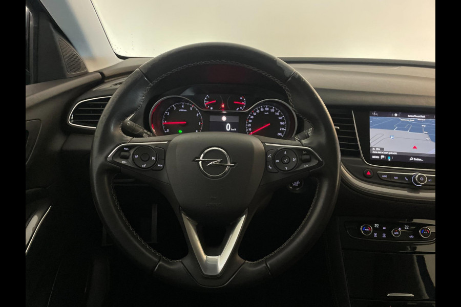 Opel Grandland X 1.2 Turbo Business Executive AIRCO CLIMA NAVI CRUISE BLUETOOTH APPLE CARPLAY CAMERA ELEK KLEP TREKHAAK NIEUWSTAAT Opel Grandland X 1.2 Turbo Business Executive AIRCO CLIMA NAVI CRUISE BLUETOOTH APPLE CARPLAY CAMERA ELEK KLEP TREKHAAK NIEUWSTAAT