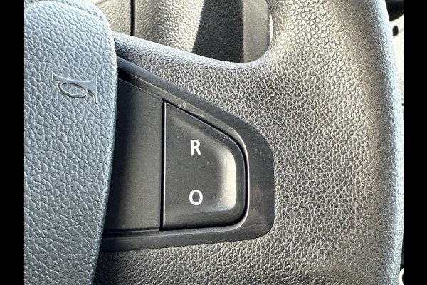 Renault Master T35 2.3 dCi L2H2*A/C*NAVI*HAAK*CRUISE*TEL*IMPERIAA