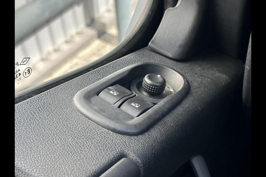 Renault Master T35 2.3 dCi L2H2*A/C*NAVI*HAAK*CRUISE*TEL*IMPERIAA