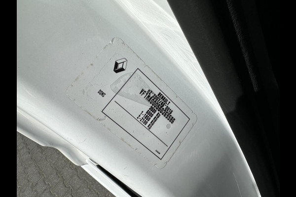 Renault Master T35 2.3 dCi L2H2*A/C*NAVI*HAAK*CRUISE*TEL*IMPERIAA