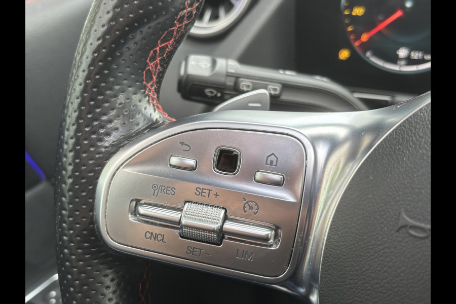 Mercedes-Benz B-Klasse 200 Business Solution AMG | Automaat | Pano | Sfeerverlichting | Elektrische Stoelen Mercedes-Benz B-Klasse 200 Business Solution AMG | Automaat | Pano | Sfeerverlichting | Elektrische Stoelen