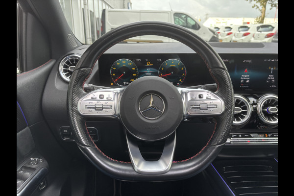 Mercedes-Benz B-Klasse 200 Business Solution AMG | Automaat | Pano | Sfeerverlichting | Elektrische Stoelen Mercedes-Benz B-Klasse 200 Business Solution AMG | Automaat | Pano | Sfeerverlichting | Elektrische Stoelen