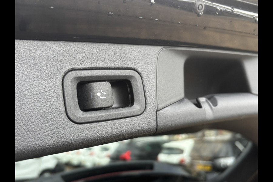 Mercedes-Benz B-Klasse 200 Business Solution AMG | Automaat | Pano | Sfeerverlichting | Elektrische Stoelen Mercedes-Benz B-Klasse 200 Business Solution AMG | Automaat | Pano | Sfeerverlichting | Elektrische Stoelen