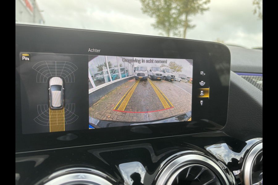 Mercedes-Benz B-Klasse 200 Business Solution AMG | Automaat | Pano | Sfeerverlichting | Elektrische Stoelen Mercedes-Benz B-Klasse 200 Business Solution AMG | Automaat | Pano | Sfeerverlichting | Elektrische Stoelen