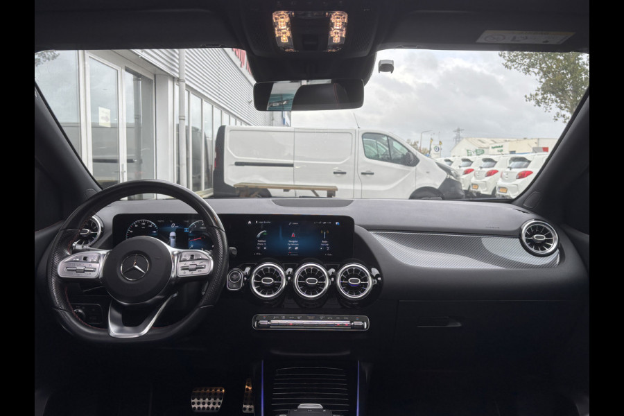 Mercedes-Benz B-Klasse 200 Business Solution AMG | Automaat | Pano | Sfeerverlichting | Elektrische Stoelen Mercedes-Benz B-Klasse 200 Business Solution AMG | Automaat | Pano | Sfeerverlichting | Elektrische Stoelen