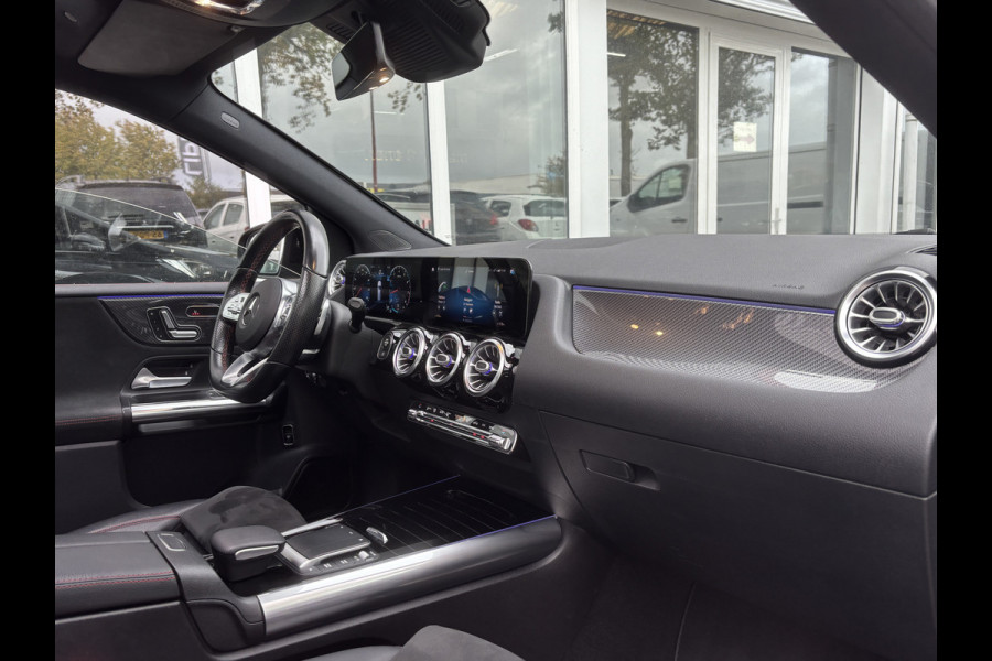 Mercedes-Benz B-Klasse 200 Business Solution AMG | Automaat | Pano | Sfeerverlichting | Elektrische Stoelen Mercedes-Benz B-Klasse 200 Business Solution AMG | Automaat | Pano | Sfeerverlichting | Elektrische Stoelen