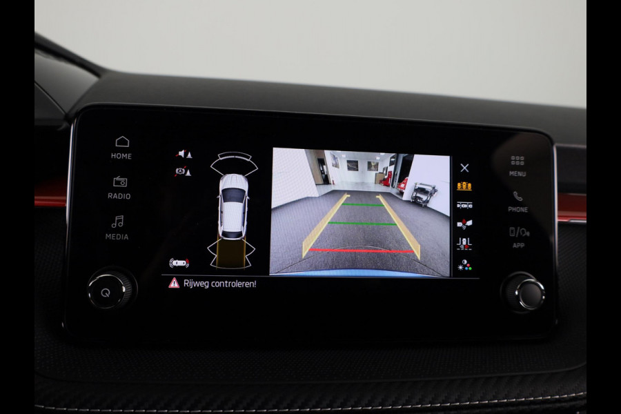 Škoda Fabia Monte Carlo 1.0 TSI 95 pk 5 versn. Hand | Verwarmbare voorstoelen | Hill start | Zwart dak