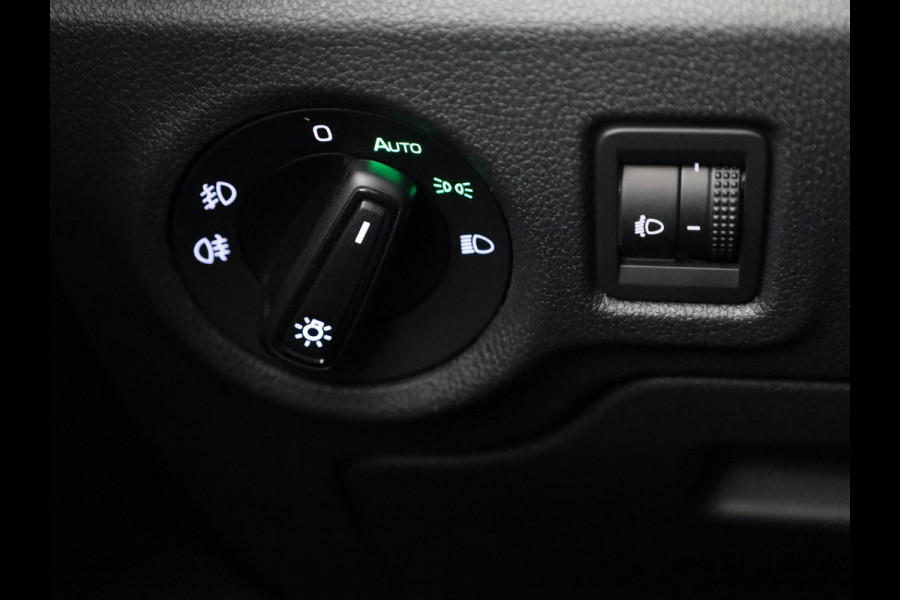 Škoda Fabia Monte Carlo 1.0 TSI 95 pk 5 versn. Hand | Verwarmbare voorstoelen | Hill start | Zwart dak