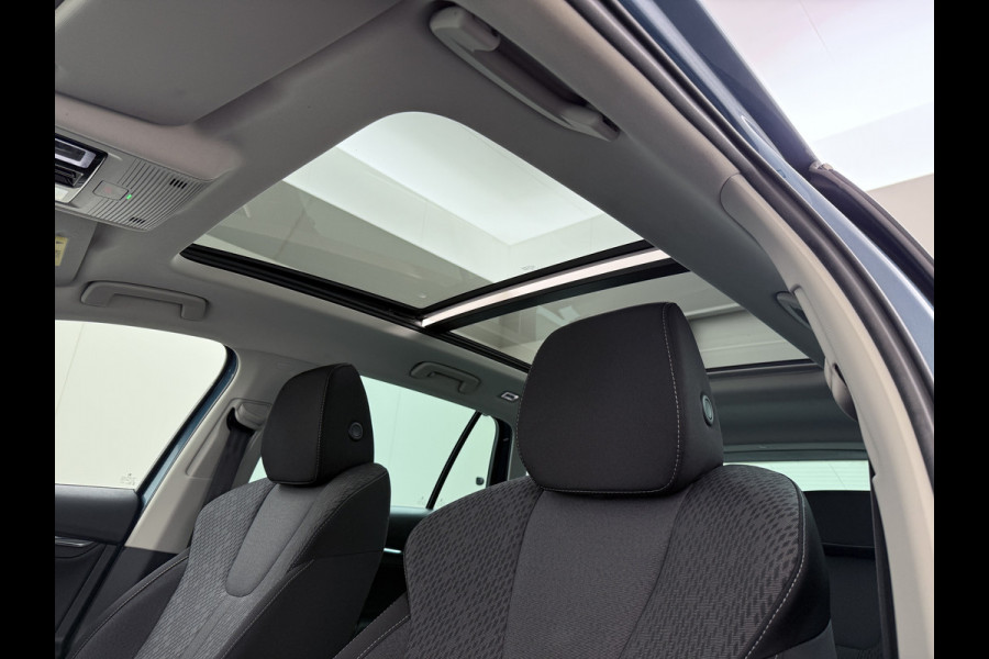 Škoda Octavia Combi 1.5TSI 150PK Panoramadak Trekhaak Adap.Cruise Navi Ecc Apple Carplay Android Auto First Edition Elek.Achterklep Virtual Cockpit Pdc Keyless Wifi 1e Eigenaar Origineel Nederlandse Auto Škoda Octavia Combi 1.5TSI 150PK Panoramadak Trekhaak Adap.Cruise Navi Ecc Apple Carplay Android Auto First Edition Elek.Achterklep Virtual Cockpit Pdc Keyless Wifi 1e Eigenaar Origineel Nederlandse Auto