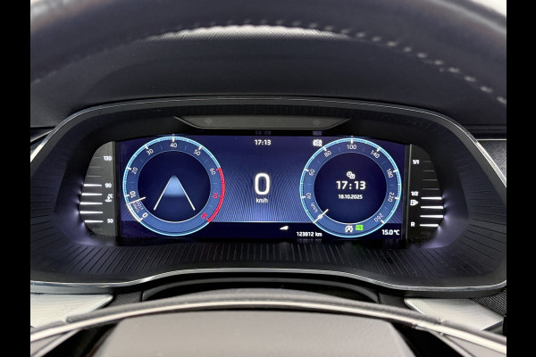 Škoda Octavia Combi 1.5TSI 150PK Panoramadak Trekhaak Adap.Cruise Navi Ecc Apple Carplay Android Auto First Edition Elek.Achterklep Virtual Cockpit Pdc Keyless Wifi 1e Eigenaar Origineel Nederlandse Auto Škoda Octavia Combi 1.5TSI 150PK Panoramadak Trekhaak Adap.Cruise Navi Ecc Apple Carplay Android Auto First Edition Elek.Achterklep Virtual Cockpit Pdc Keyless Wifi 1e Eigenaar Origineel Nederlandse Auto