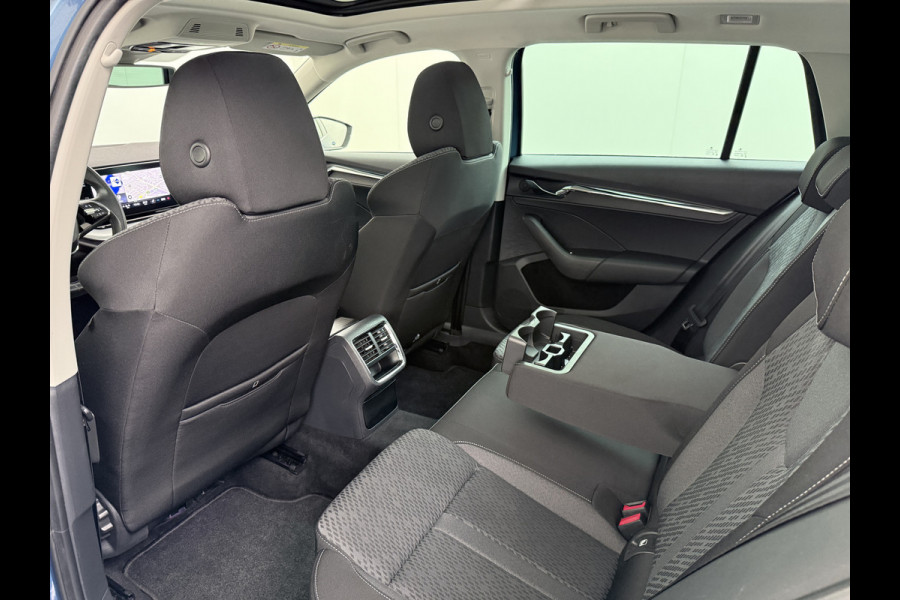 Škoda Octavia Combi 1.5TSI 150PK Panoramadak Trekhaak Adap.Cruise Navi Ecc Apple Carplay Android Auto First Edition Elek.Achterklep Virtual Cockpit Pdc Keyless Wifi 1e Eigenaar Origineel Nederlandse Auto Škoda Octavia Combi 1.5TSI 150PK Panoramadak Trekhaak Adap.Cruise Navi Ecc Apple Carplay Android Auto First Edition Elek.Achterklep Virtual Cockpit Pdc Keyless Wifi 1e Eigenaar Origineel Nederlandse Auto