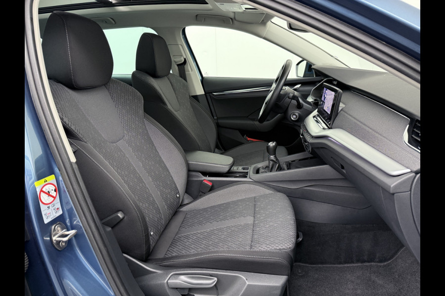 Škoda Octavia Combi 1.5TSI 150PK Panoramadak Trekhaak Adap.Cruise Navi Ecc Apple Carplay Android Auto First Edition Elek.Achterklep Virtual Cockpit Pdc Keyless Wifi 1e Eigenaar Origineel Nederlandse Auto Škoda Octavia Combi 1.5TSI 150PK Panoramadak Trekhaak Adap.Cruise Navi Ecc Apple Carplay Android Auto First Edition Elek.Achterklep Virtual Cockpit Pdc Keyless Wifi 1e Eigenaar Origineel Nederlandse Auto
