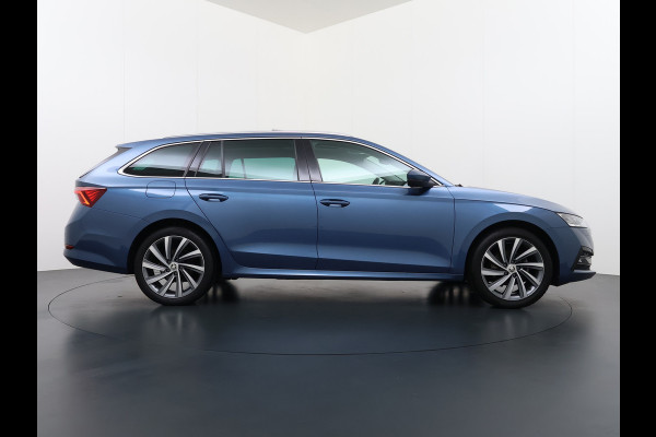Škoda Octavia Combi 1.5TSI 150PK Panoramadak Trekhaak Adap.Cruise Navi Ecc Apple Carplay Android Auto First Edition Elek.Achterklep Virtual Cockpit Pdc Keyless Wifi 1e Eigenaar Origineel Nederlandse Auto Škoda Octavia Combi 1.5TSI 150PK Panoramadak Trekhaak Adap.Cruise Navi Ecc Apple Carplay Android Auto First Edition Elek.Achterklep Virtual Cockpit Pdc Keyless Wifi 1e Eigenaar Origineel Nederlandse Auto