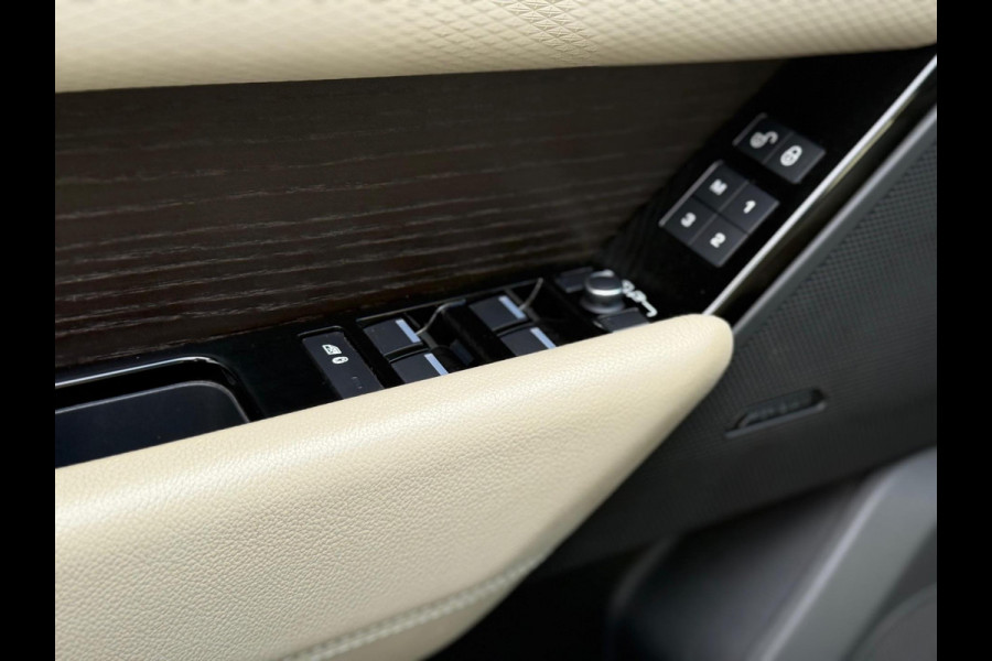 Land Rover Range Rover Velar 2.0 P250 Turbo AWD S | Pano | Airco | Cruise Land Rover Range Rover Velar 2.0 P250 Turbo AWD S | Pano | Airco | Cruise