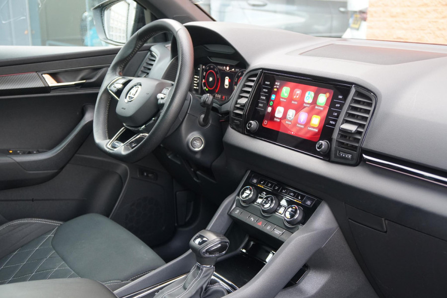 Škoda Karoq 1.5 TSI ACT Sportline Business *EERSTE EIGENAAR* + KEYLESS / CAMERA / CANTON AUDIO / TREKHAAK Škoda Karoq 1.5 TSI ACT Sportline Business *EERSTE EIGENAAR* + KEYLESS / CAMERA / CANTON AUDIO / TREKHAAK