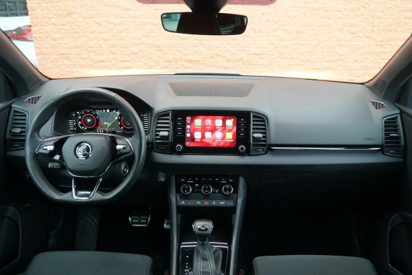 Škoda Karoq 1.5 TSI ACT Sportline Business *EERSTE EIGENAAR* + KEYLESS / CAMERA / CANTON AUDIO / TREKHAAK Škoda Karoq 1.5 TSI ACT Sportline Business *EERSTE EIGENAAR* + KEYLESS / CAMERA / CANTON AUDIO / TREKHAAK