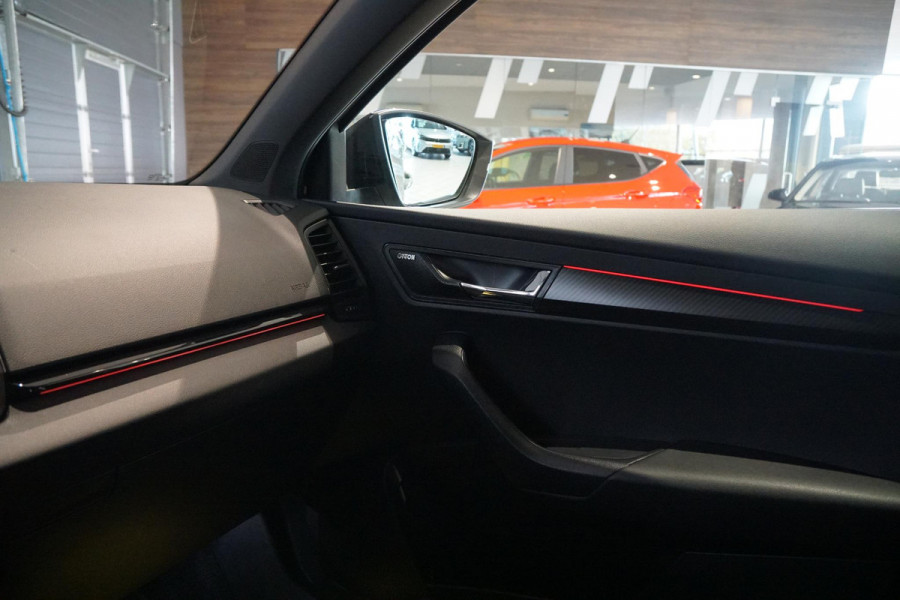 Škoda Karoq 1.5 TSI ACT Sportline Business *EERSTE EIGENAAR* + KEYLESS / CAMERA / CANTON AUDIO / TREKHAAK Škoda Karoq 1.5 TSI ACT Sportline Business *EERSTE EIGENAAR* + KEYLESS / CAMERA / CANTON AUDIO / TREKHAAK