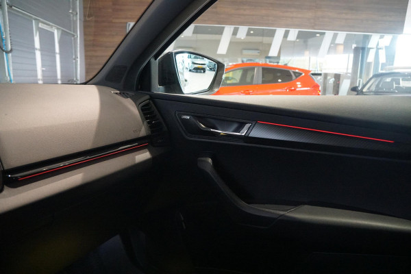 Škoda Karoq 1.5 TSI ACT Sportline Business *EERSTE EIGENAAR* + KEYLESS / CAMERA / CANTON AUDIO / TREKHAAK Škoda Karoq 1.5 TSI ACT Sportline Business *EERSTE EIGENAAR* + KEYLESS / CAMERA / CANTON AUDIO / TREKHAAK