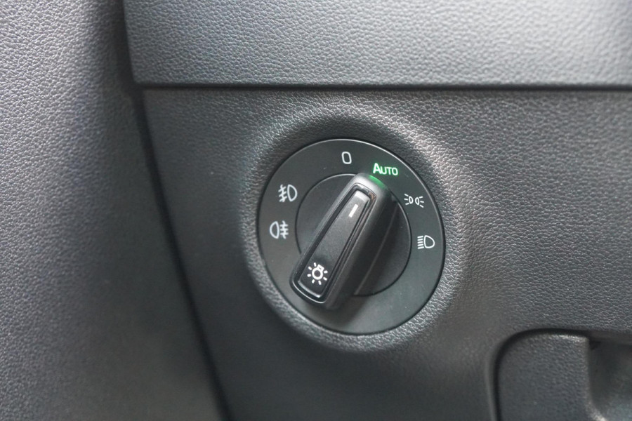 Škoda Karoq 1.5 TSI ACT Sportline Business *EERSTE EIGENAAR* + KEYLESS / CAMERA / CANTON AUDIO / TREKHAAK Škoda Karoq 1.5 TSI ACT Sportline Business *EERSTE EIGENAAR* + KEYLESS / CAMERA / CANTON AUDIO / TREKHAAK