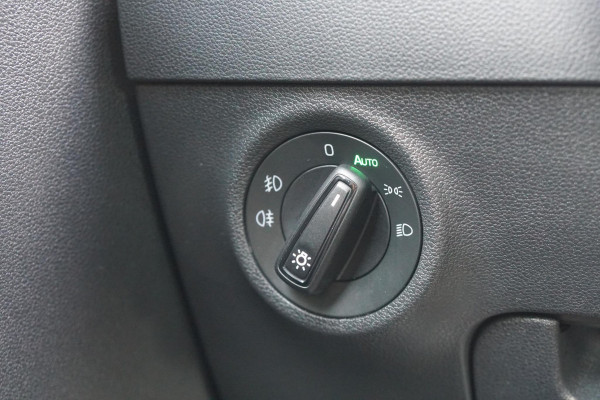 Škoda Karoq 1.5 TSI ACT Sportline Business *EERSTE EIGENAAR* + KEYLESS / CAMERA / CANTON AUDIO / TREKHAAK Škoda Karoq 1.5 TSI ACT Sportline Business *EERSTE EIGENAAR* + KEYLESS / CAMERA / CANTON AUDIO / TREKHAAK