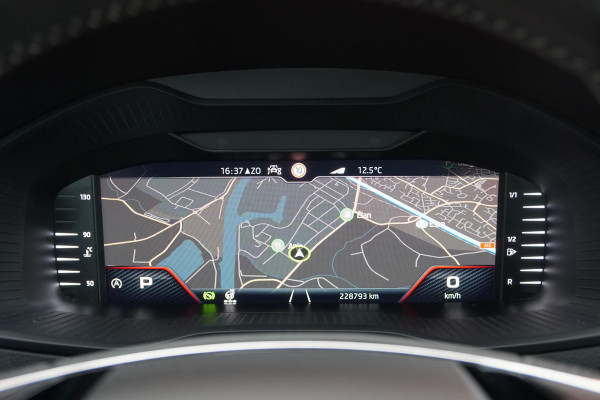 Škoda Karoq 1.5 TSI ACT Sportline Business *EERSTE EIGENAAR* + KEYLESS / CAMERA / CANTON AUDIO / TREKHAAK Škoda Karoq 1.5 TSI ACT Sportline Business *EERSTE EIGENAAR* + KEYLESS / CAMERA / CANTON AUDIO / TREKHAAK