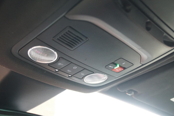 Škoda Karoq 1.5 TSI ACT Sportline Business *EERSTE EIGENAAR* + KEYLESS / CAMERA / CANTON AUDIO / TREKHAAK Škoda Karoq 1.5 TSI ACT Sportline Business *EERSTE EIGENAAR* + KEYLESS / CAMERA / CANTON AUDIO / TREKHAAK