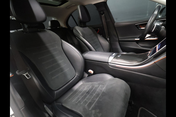 Mercedes-Benz C-Klasse 200 4MATIC AMG Line [SCHUIFKANTELDAK, ADAPTIVE CRUISE CONTROL, BURMESTER, ELEKTRISCHE STOELEN, 360 CAMERA, SFEERLICHT, CARBON, URBAN GUARD+,  NIEUWSTAAT]