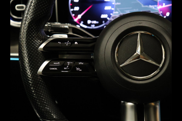 Mercedes-Benz C-Klasse 200 4MATIC AMG Line [SCHUIFKANTELDAK, ADAPTIVE CRUISE CONTROL, BURMESTER, ELEKTRISCHE STOELEN, 360 CAMERA, SFEERLICHT, CARBON, URBAN GUARD+,  NIEUWSTAAT]