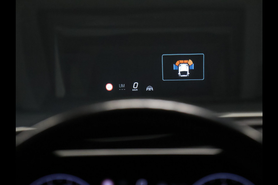 Mercedes-Benz C-Klasse 200 4MATIC AMG Line [SCHUIFKANTELDAK, ADAPTIVE CRUISE CONTROL, BURMESTER, ELEKTRISCHE STOELEN, 360 CAMERA, SFEERLICHT, CARBON, URBAN GUARD+,  NIEUWSTAAT]