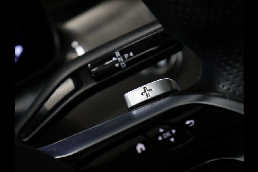 Mercedes-Benz C-Klasse 200 4MATIC AMG Line [SCHUIFKANTELDAK, ADAPTIVE CRUISE CONTROL, BURMESTER, ELEKTRISCHE STOELEN, 360 CAMERA, SFEERLICHT, CARBON, URBAN GUARD+,  NIEUWSTAAT]