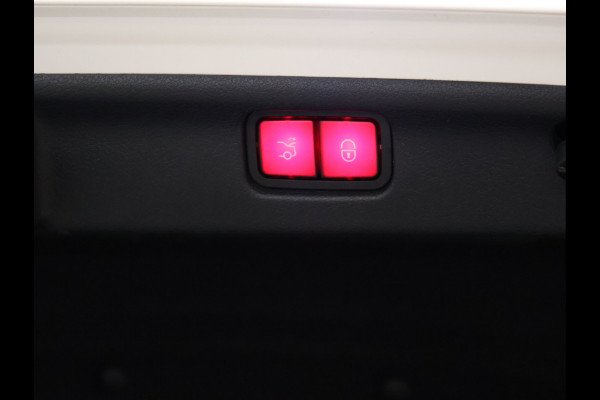 Mercedes-Benz C-Klasse 200 4MATIC AMG Line [SCHUIFKANTELDAK, ADAPTIVE CRUISE CONTROL, BURMESTER, ELEKTRISCHE STOELEN, 360 CAMERA, SFEERLICHT, CARBON, URBAN GUARD+,  NIEUWSTAAT]