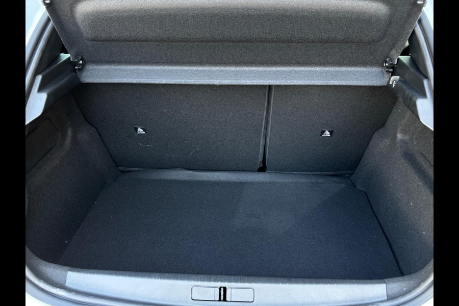 Peugeot 208 1.2 PureTech 75 Style | Navi | Apple Carplay | Parkeerhulp | A/C | Direct leverbaar