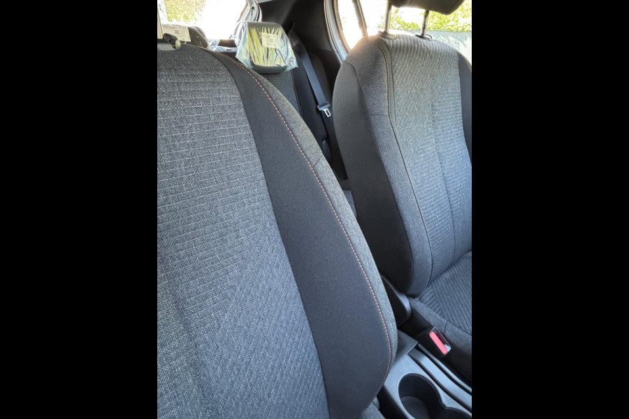 Peugeot 208 1.2 PureTech 75 Style | Navi | Apple Carplay | Parkeerhulp | A/C | Direct leverbaar
