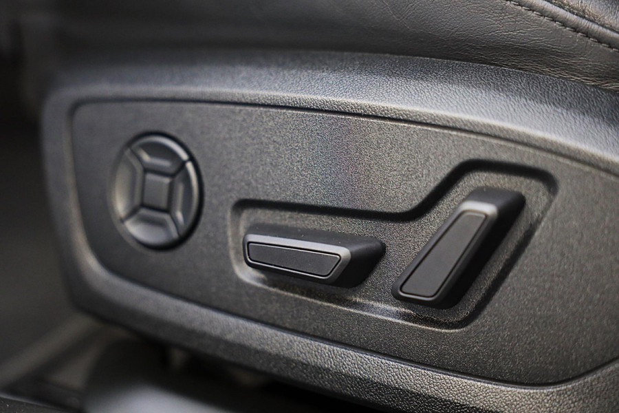 Audi A6 Avant 45 TFSI Quattro S6 Look / NAP / Navi / Cruise Control / Lane Assist / Camera / Memory / Elek Stoelen / Led / 20 Inc