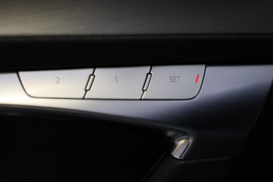 Audi A6 Avant 45 TFSI Quattro S6 Look / NAP / Navi / Cruise Control / Lane Assist / Camera / Memory / Elek Stoelen / Led / 20 Inc