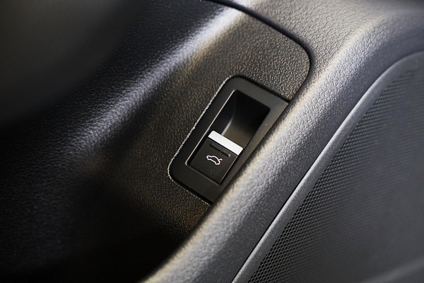 Audi A6 Avant 45 TFSI Quattro S6 Look / NAP / Navi / Cruise Control / Lane Assist / Camera / Memory / Elek Stoelen / Led / 20 Inc