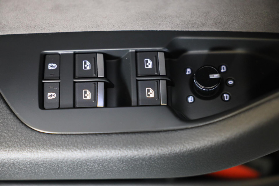 Audi A6 Avant 45 TFSI Quattro S6 Look / NAP / Navi / Cruise Control / Lane Assist / Camera / Memory / Elek Stoelen / Led / 20 Inc