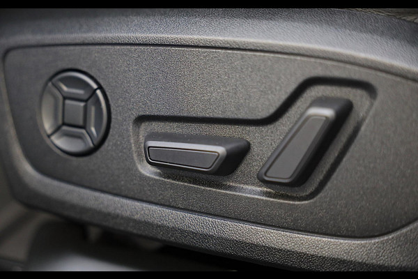 Audi A6 Avant 45 TFSI Quattro S6 Look / NAP / Navi / Cruise Control / Lane Assist / Camera / Memory / Elek Stoelen / Led / 20 Inc