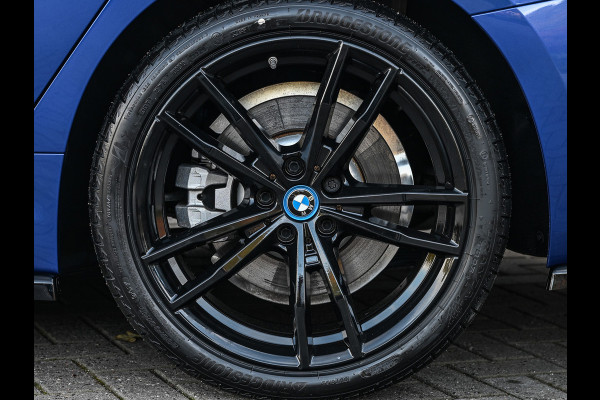 BMW 3-serie 330e | M-SPORT | SPORT SEATS | FULL STYLING | AMBIANCE INTERIEUR | ACTIVE CRUISE | DAB+ | HIFI SOUND | SHADOW-LINE | TREKHAAK | BMW 3-serie 330e | M-SPORT | SPORT SEATS | FULL STYLING | AMBIANCE INTERIEUR | ACTIVE CRUISE | DAB+ | HIFI SOUND | SHADOW-LINE | TREKHAAK |