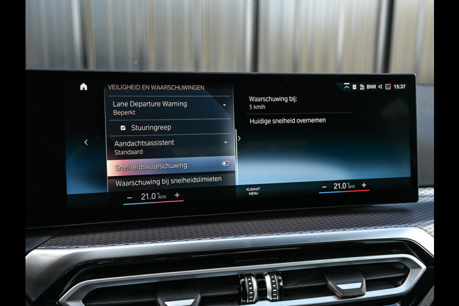 BMW 3-serie 330e | M-SPORT | SPORT SEATS | FULL STYLING | AMBIANCE INTERIEUR | ACTIVE CRUISE | DAB+ | HIFI SOUND | SHADOW-LINE | TREKHAAK | BMW 3-serie 330e | M-SPORT | SPORT SEATS | FULL STYLING | AMBIANCE INTERIEUR | ACTIVE CRUISE | DAB+ | HIFI SOUND | SHADOW-LINE | TREKHAAK |