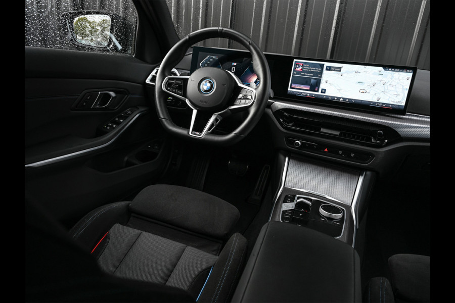 BMW 3 Serie Touring 330e | M-SPORT | GROTE ACCU | 19,5 kWh | CAMERA | SHADOW-LINE | FACELIFT | FULL-LED | STUUR- EN STOELVERWARMING | LED | BMW 3 Serie Touring 330e | M-SPORT | GROTE ACCU | 19,5 kWh | CAMERA | SHADOW-LINE | FACELIFT | FULL-LED | STUUR- EN STOELVERWARMING | LED |