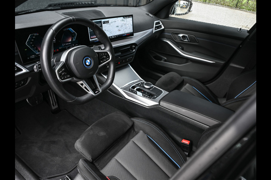 BMW 3 Serie Touring 330e | M-SPORT | GROTE ACCU | 19,5 kWh | CAMERA | SHADOW-LINE | FACELIFT | FULL-LED | STUUR- EN STOELVERWARMING | LED | BMW 3 Serie Touring 330e | M-SPORT | GROTE ACCU | 19,5 kWh | CAMERA | SHADOW-LINE | FACELIFT | FULL-LED | STUUR- EN STOELVERWARMING | LED |
