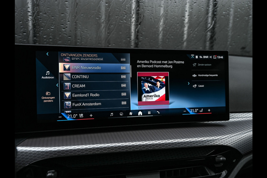 BMW 3 Serie Touring 330e | M-SPORT | GROTE ACCU | 19,5 kWh | CAMERA | SHADOW-LINE | FACELIFT | FULL-LED | STUUR- EN STOELVERWARMING | LED | BMW 3 Serie Touring 330e | M-SPORT | GROTE ACCU | 19,5 kWh | CAMERA | SHADOW-LINE | FACELIFT | FULL-LED | STUUR- EN STOELVERWARMING | LED |