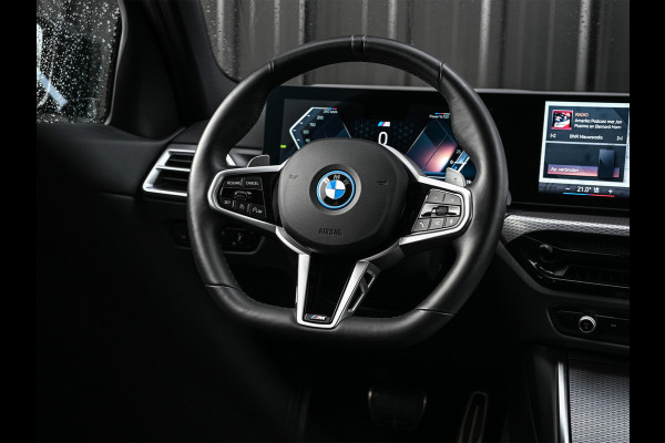 BMW 3 Serie Touring 330e | M-SPORT | GROTE ACCU | 19,5 kWh | CAMERA | SHADOW-LINE | FACELIFT | FULL-LED | STUUR- EN STOELVERWARMING | LED | BMW 3 Serie Touring 330e | M-SPORT | GROTE ACCU | 19,5 kWh | CAMERA | SHADOW-LINE | FACELIFT | FULL-LED | STUUR- EN STOELVERWARMING | LED |