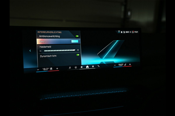 BMW 3 Serie Touring 330e | M-SPORT | GROTE ACCU | 19,5 kWh | CAMERA | SHADOW-LINE | FACELIFT | FULL-LED | STUUR- EN STOELVERWARMING | LED | BMW 3 Serie Touring 330e | M-SPORT | GROTE ACCU | 19,5 kWh | CAMERA | SHADOW-LINE | FACELIFT | FULL-LED | STUUR- EN STOELVERWARMING | LED |