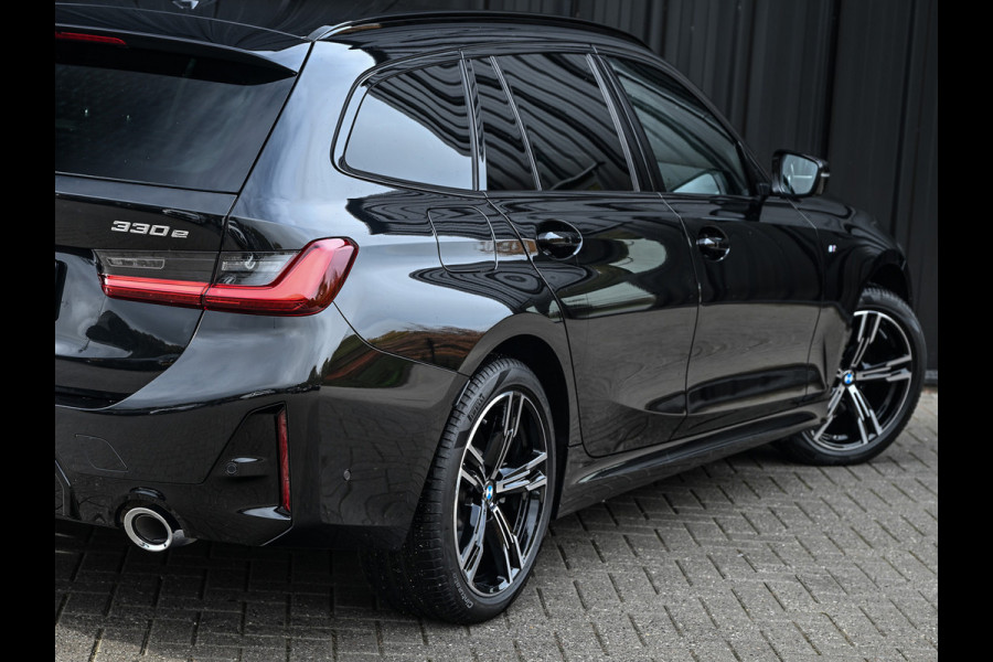 BMW 3 Serie Touring 330e | M-SPORT | GROTE ACCU | 19,5 kWh | CAMERA | SHADOW-LINE | FACELIFT | FULL-LED | STUUR- EN STOELVERWARMING | LED | BMW 3 Serie Touring 330e | M-SPORT | GROTE ACCU | 19,5 kWh | CAMERA | SHADOW-LINE | FACELIFT | FULL-LED | STUUR- EN STOELVERWARMING | LED |