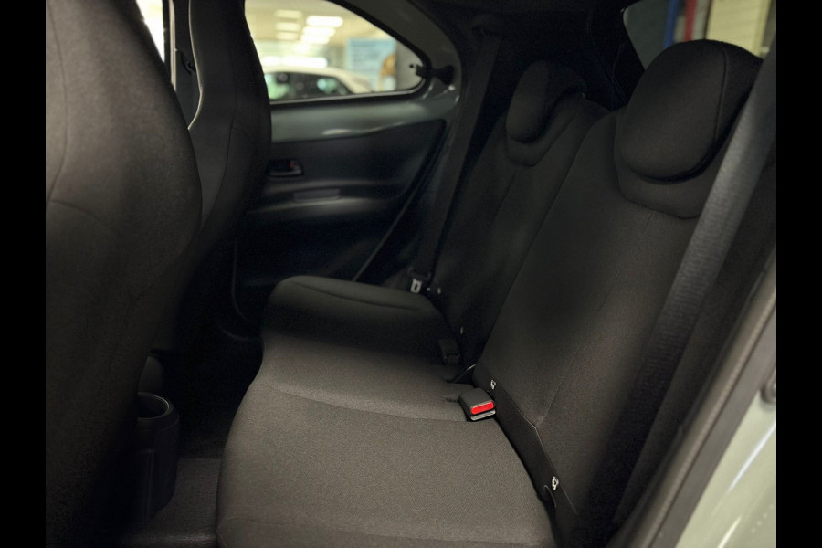 Toyota Aygo X 1.0 VVT-i S-CVT Pulse Cabrio Automaat (BOVAG/RIJKLAARPRIJS) Toyota Aygo X 1.0 VVT-i S-CVT Pulse Cabrio Automaat (BOVAG/RIJKLAARPRIJS)