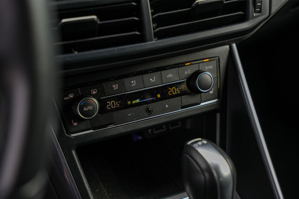 Volkswagen Polo 1.0 TSI Highline Business R Volkswagen Polo 1.0 TSI Highline Business R